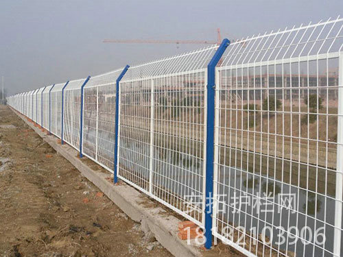 高速公路护栏网