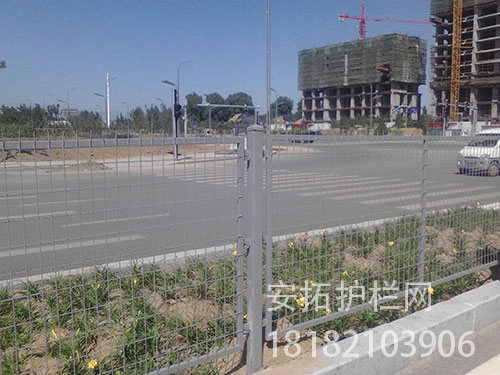 公路护栏网