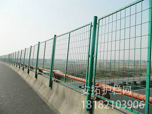 高速公路防眩网供应商订单火爆的原因